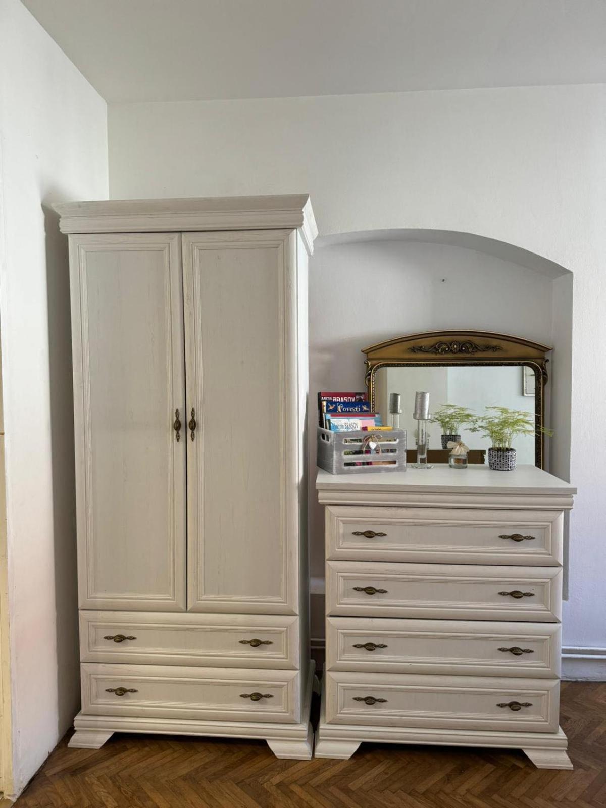 Valentina'S Apartment In City Center Brasov Bagian luar foto